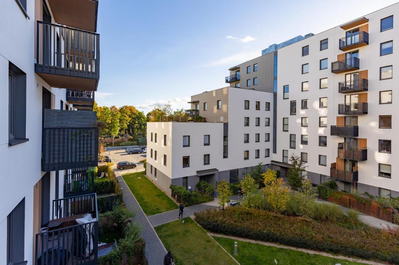Warsaw Ulrychow Apartment With Parking By Renters Exteriér fotografie