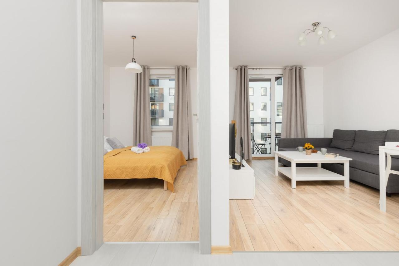 Warsaw Ulrychow Apartment With Parking By Renters Exteriér fotografie