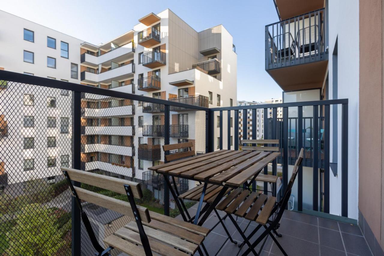 Warsaw Ulrychow Apartment With Parking By Renters Exteriér fotografie